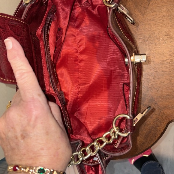 Marc Chantal Shoulder bag red croc pattern leather/Burg. Patent accents goldtone - Picture 16 of 17